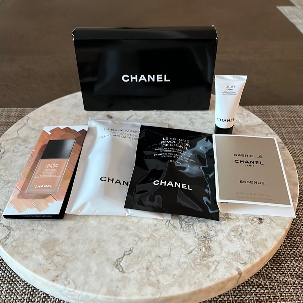 Chanel travel size sample set